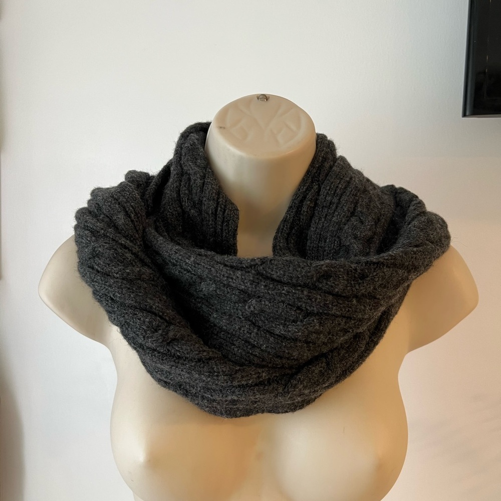 GAP Charcoal Knit Scarf